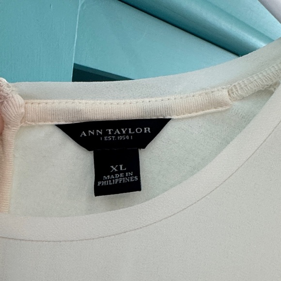 Ann Taylor Cream Sleeveless Top XL - Picture 2 of 6